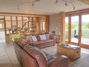 Henrys Barn - Ukc3168